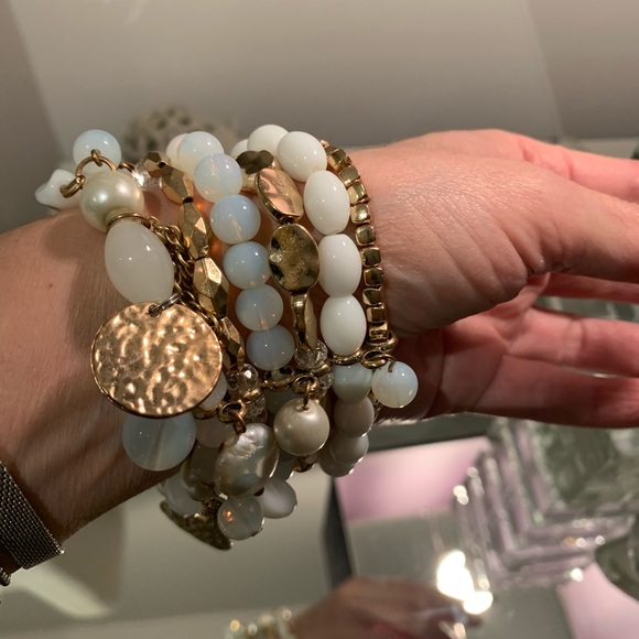 Fashion Bracelet - Picture 2 of 4